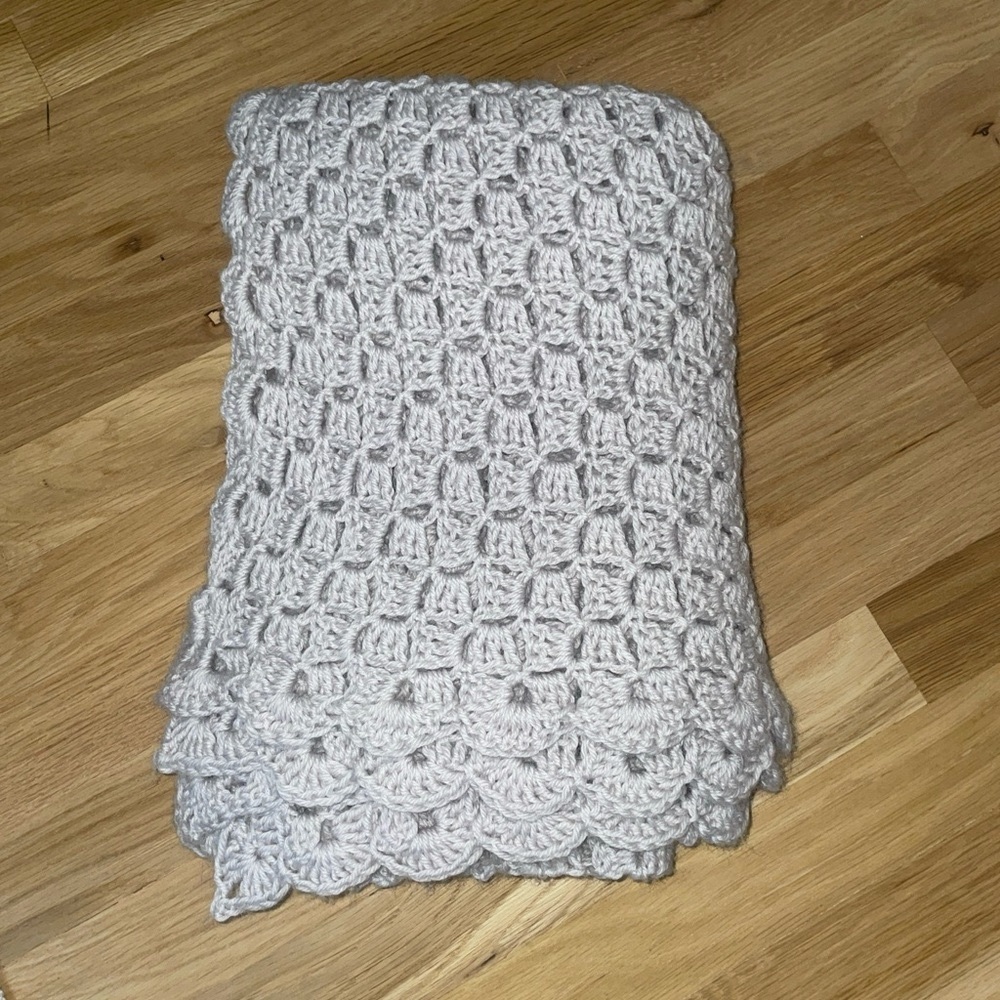 Handmade, scallop, baby blanket